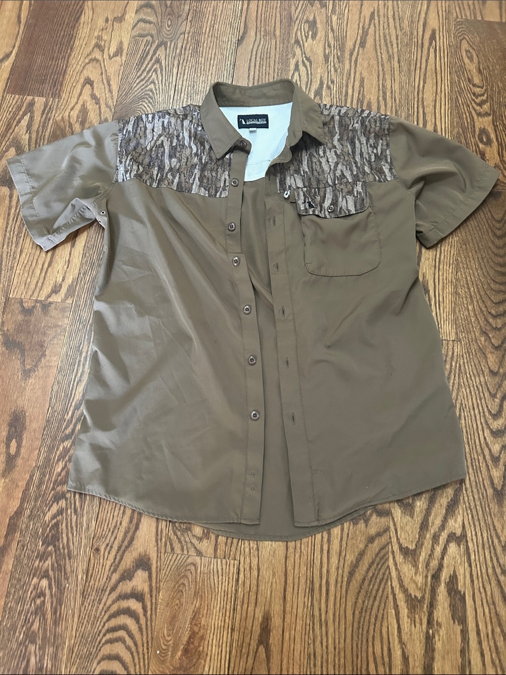 Short-Sleeve Casual Button-Down Shirt with Camouflage Yoke - Brown